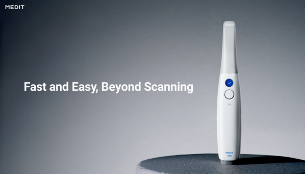 PRODUCT-shot-of-intraoral-scanner
